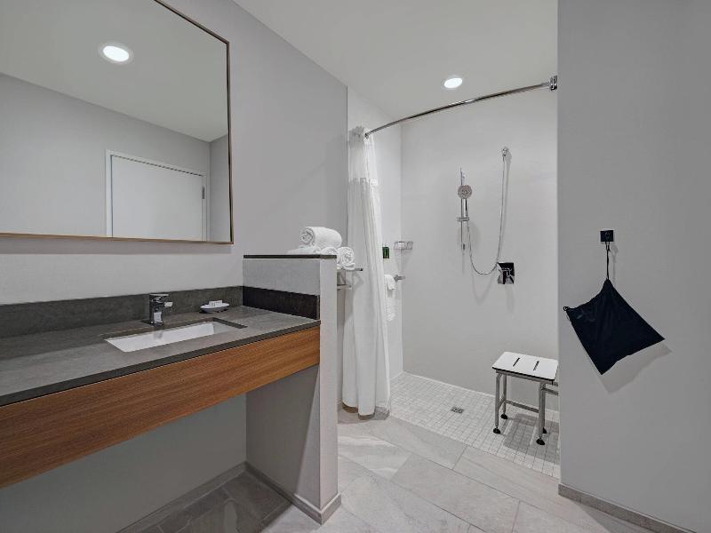 Fairfield Inn & Suites by Marriott Milwaukee Brook image