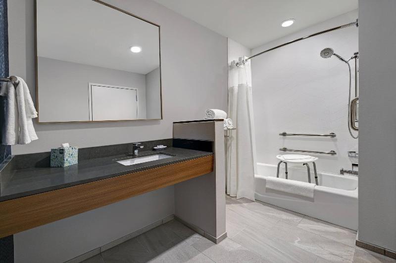 Fairfield Inn & Suites by Marriott Milwaukee Brook image