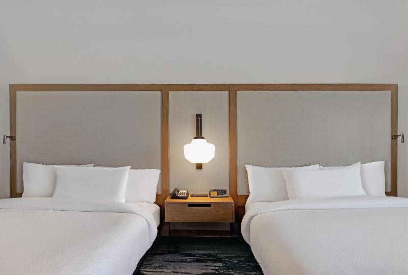 Fairfield Inn & Suites by Marriott Milwaukee Brook image