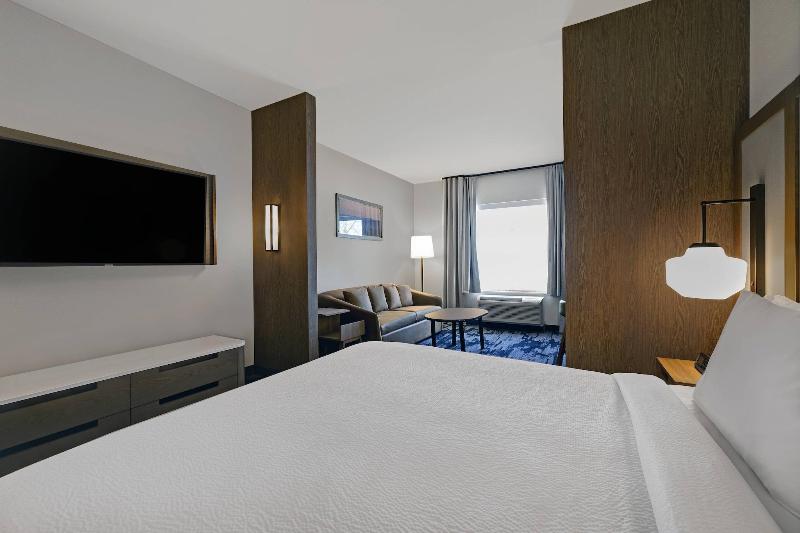 Fairfield Inn & Suites by Marriott Milwaukee Brook image
