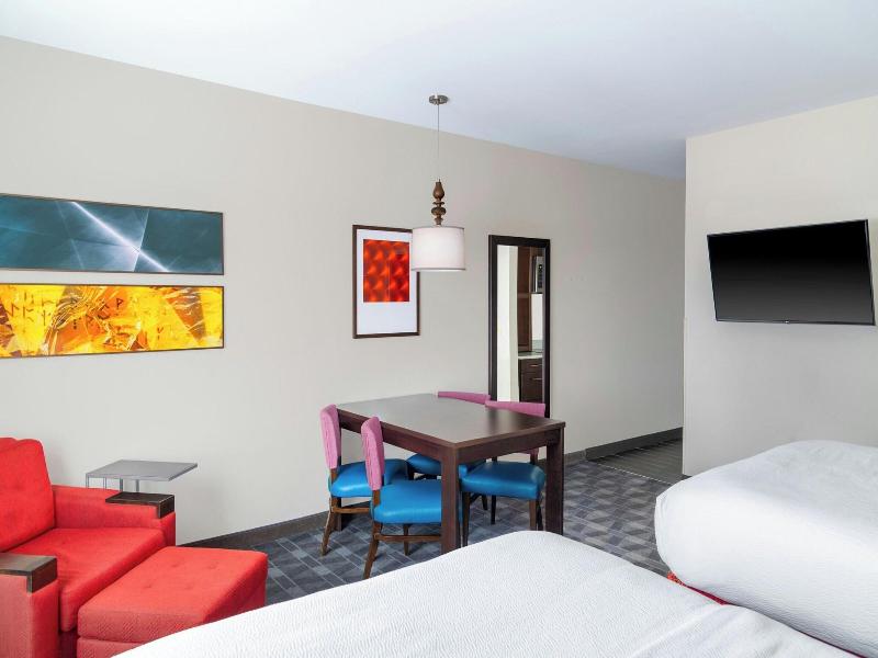 Towneplace Suites By Marriott Detroit Allen Park image