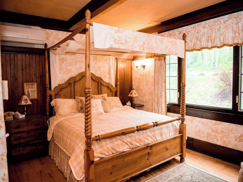 Springside Inn image