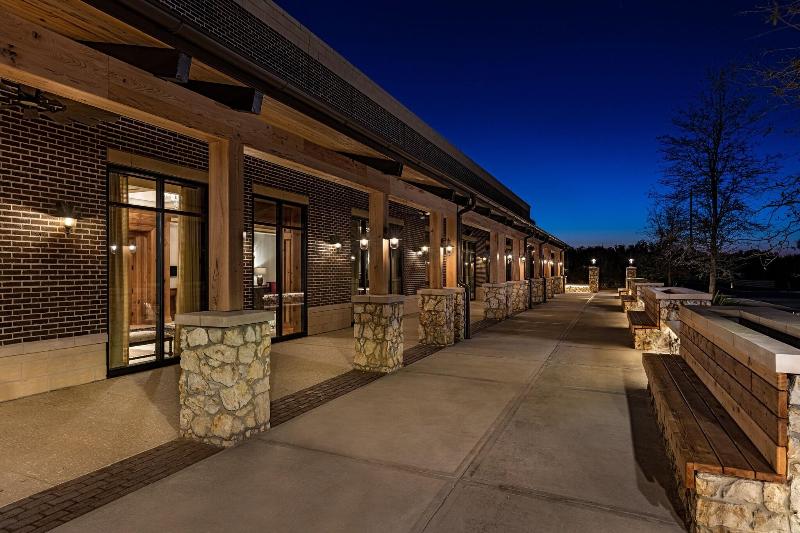 Brownwood Hotel & Spa image