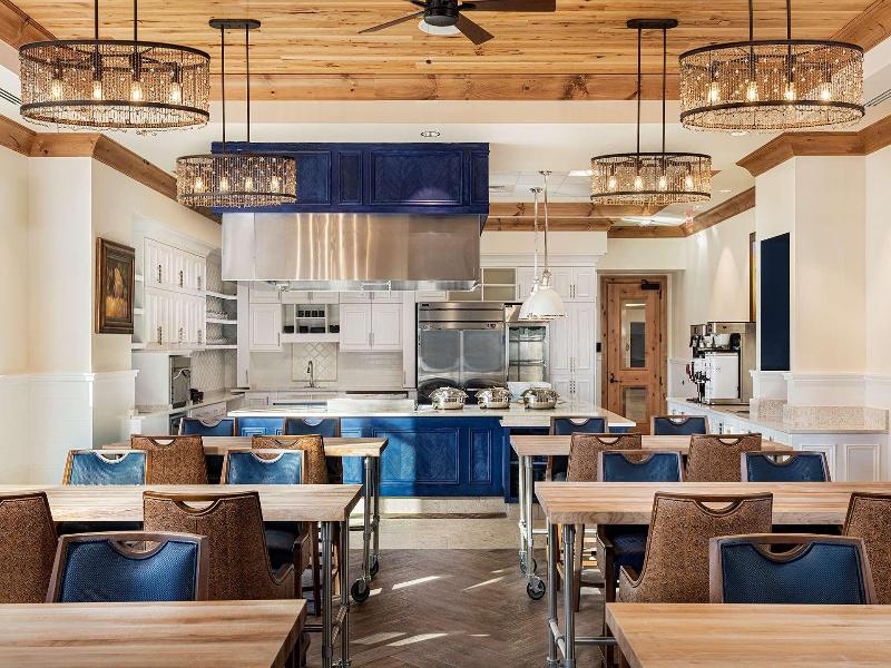 Brownwood Hotel & Spa image