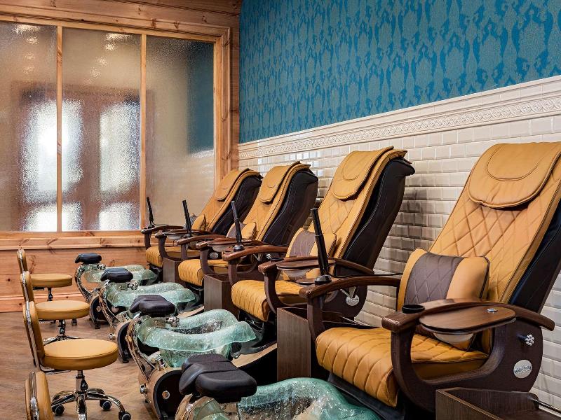 Brownwood Hotel & Spa image
