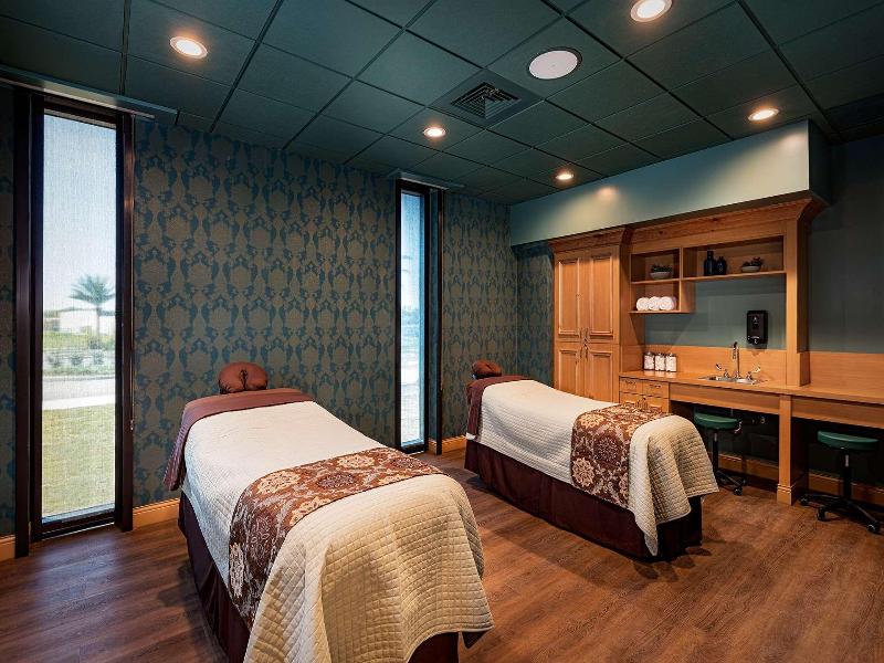 Brownwood Hotel & Spa image