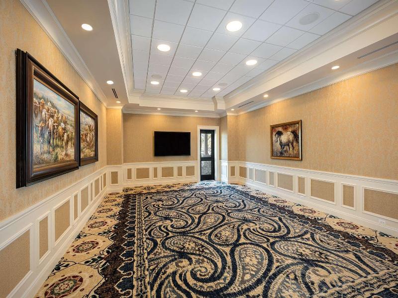 Brownwood Hotel & Spa image