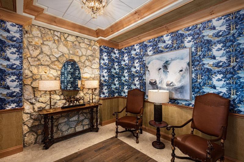 Brownwood Hotel & Spa image