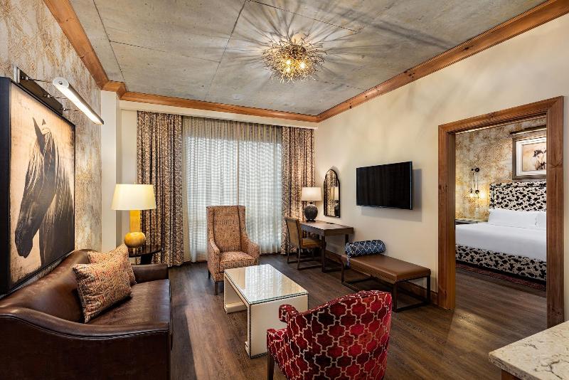 Brownwood Hotel & Spa image