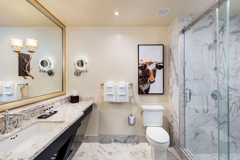 Brownwood Hotel & Spa image