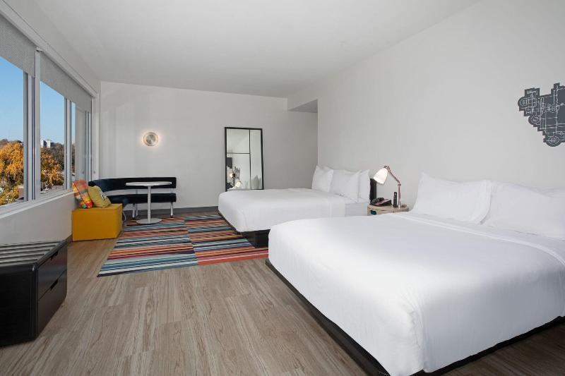 Aloft Omaha Aksarben Village image
