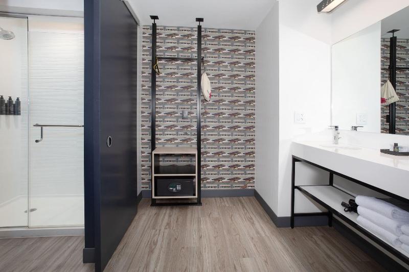 Aloft Omaha Aksarben Village image