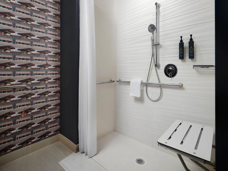 Aloft Orlando International Drive image