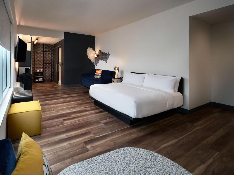 Aloft Orlando International Drive image