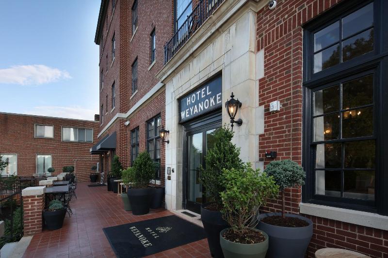 Hotel Weyanoke image