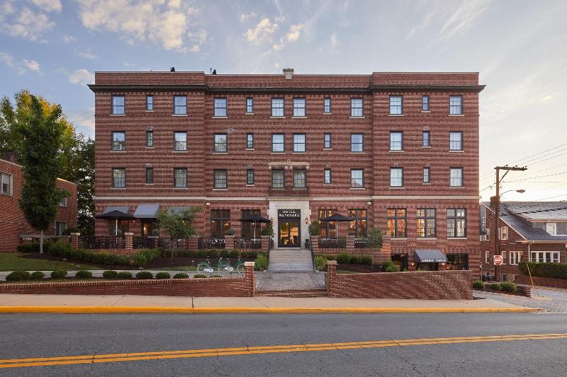 Hotel Weyanoke image