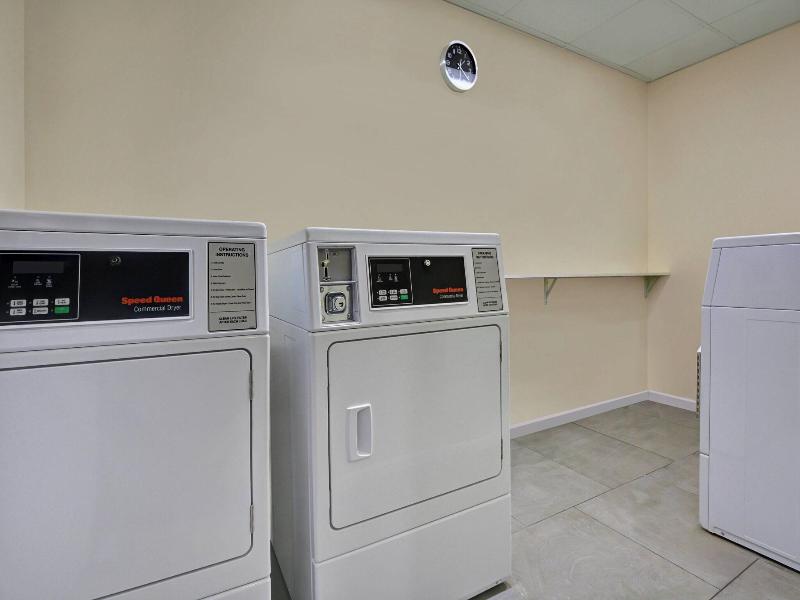 Towneplace Suites By Marriott Indianapolis Downtow image