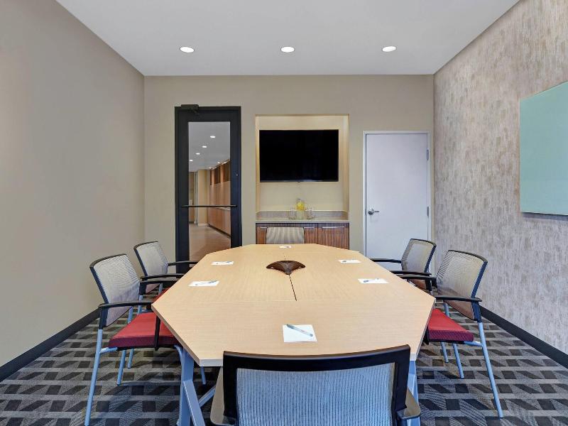 Towneplace Suites By Marriott Indianapolis Downtow image