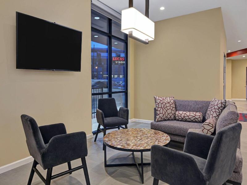 Towneplace Suites By Marriott Indianapolis Downtow image