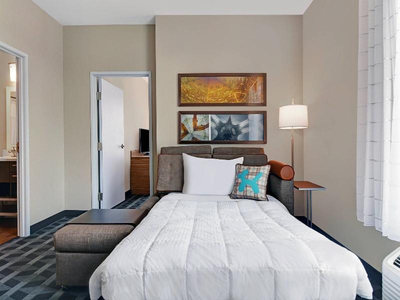 Towneplace Suites By Marriott Indianapolis Downtow image