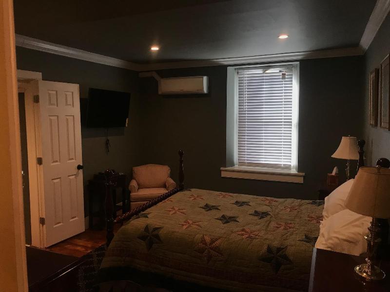 Stottsville Inn image