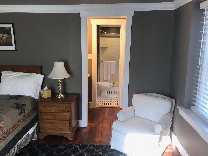 Stottsville Inn image