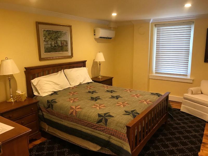 Stottsville Inn image