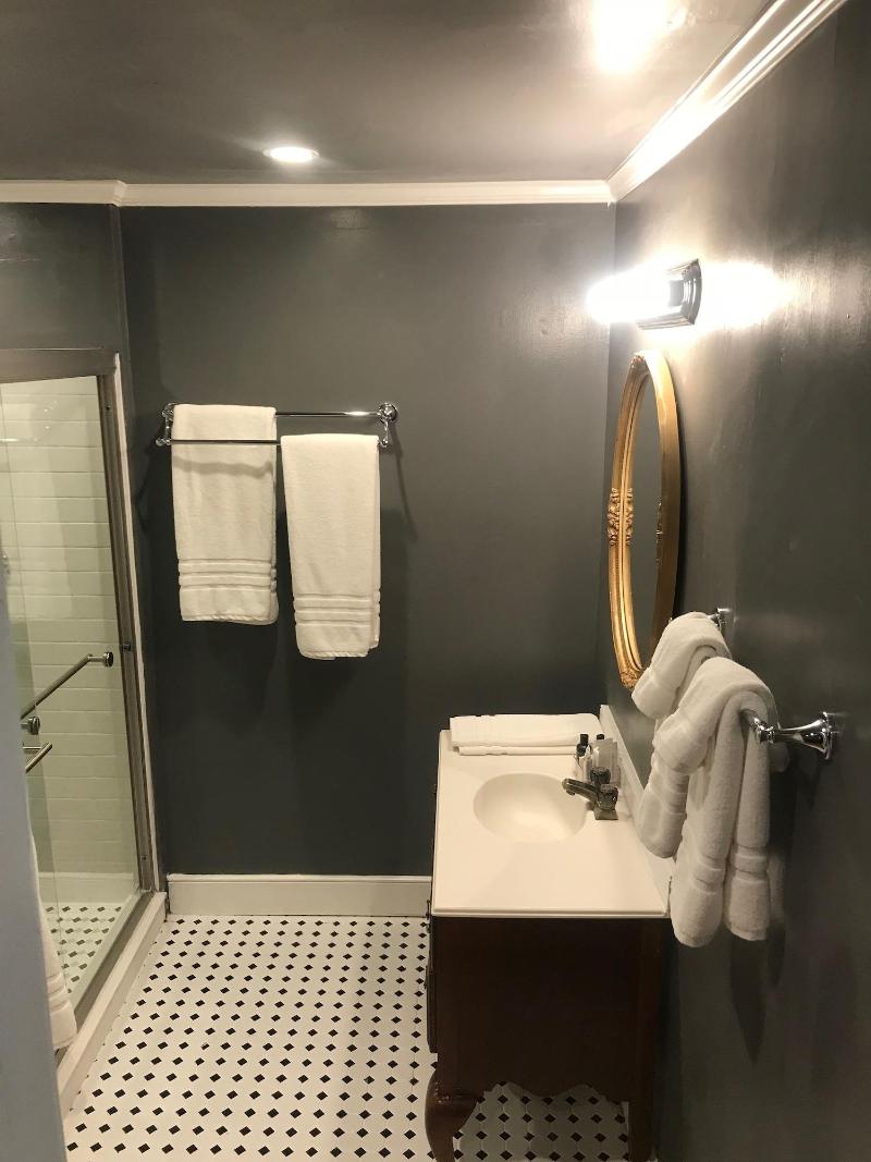 Stottsville Inn image