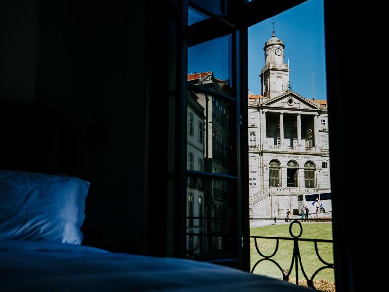 Exmo Hotel image