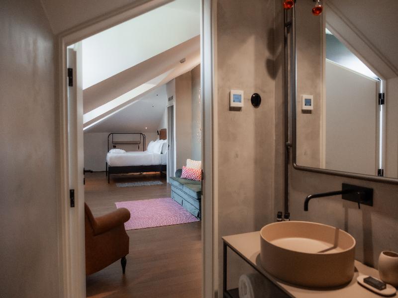 Exmo Hotel image