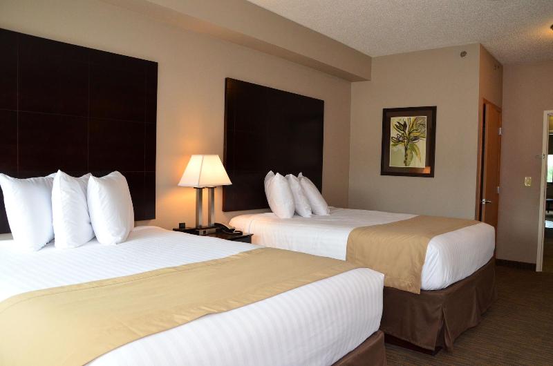 Qube Hotel image