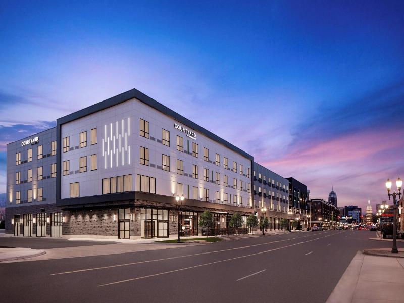Courtyard By Marriott Lansing Downtown