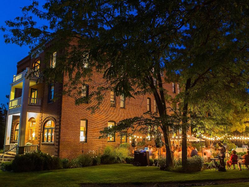 Balch Hotel image