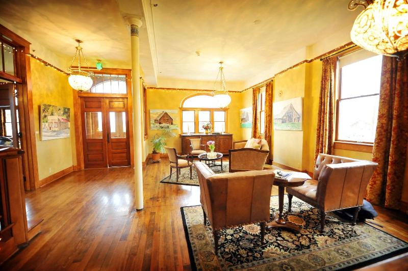 Balch Hotel image