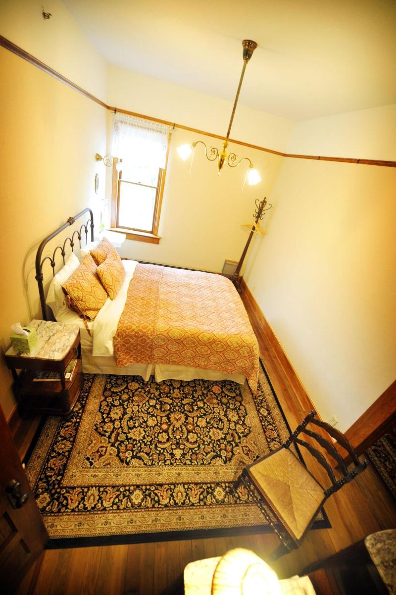 Balch Hotel image