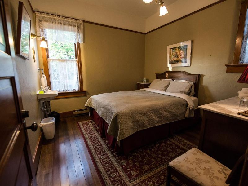 Balch Hotel image