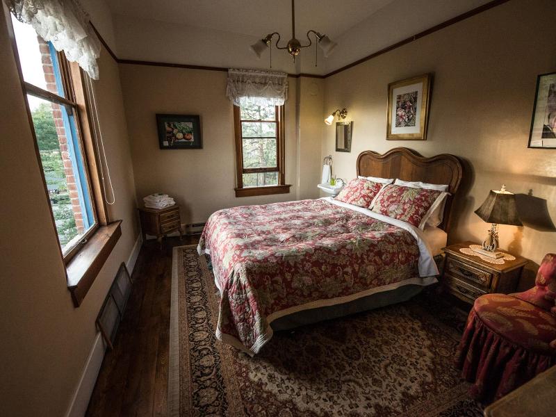 Balch Hotel image