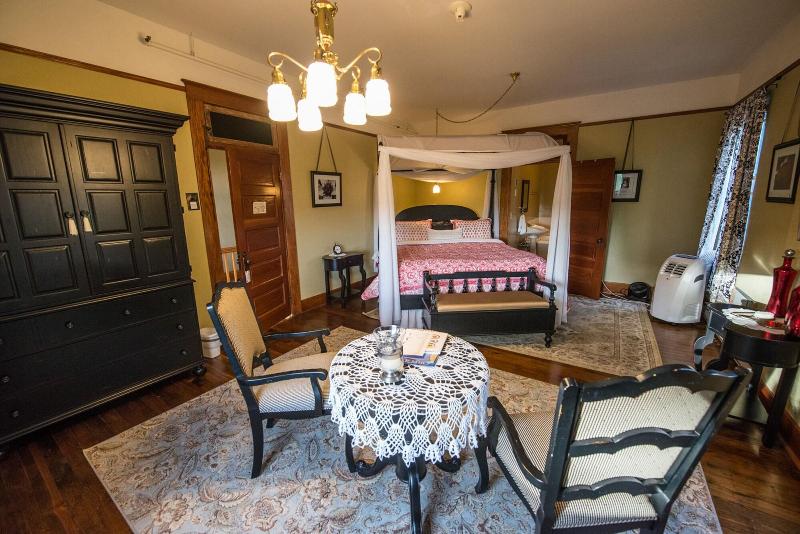 Balch Hotel image