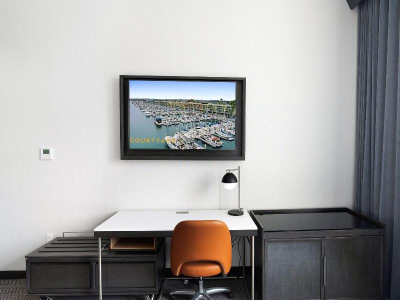 Courtyard By Marriott Marina Del Rey image