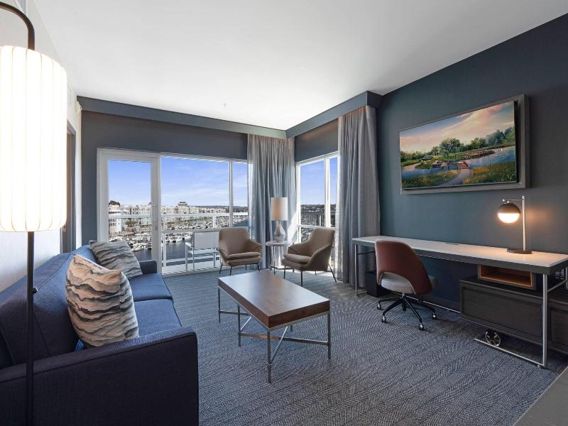 Courtyard By Marriott Marina Del Rey image