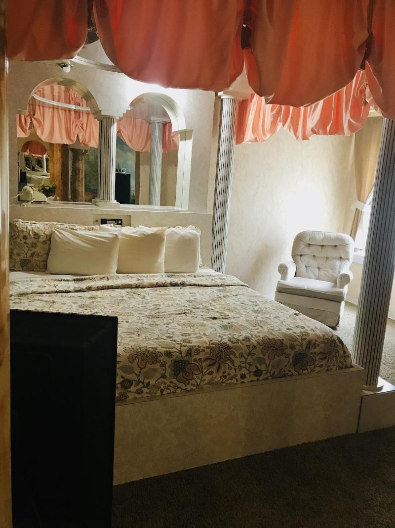 Don Q Inn image