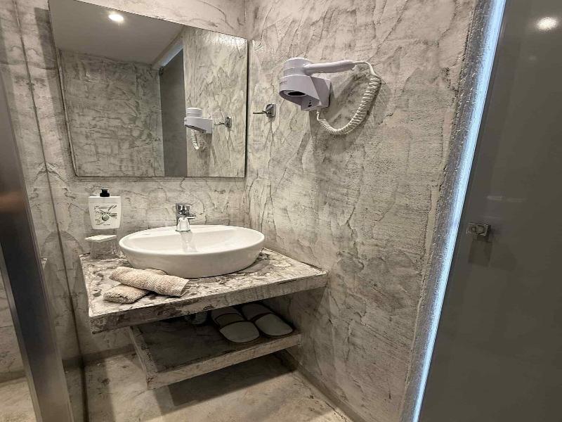 Geo & Art Boutique Hotel image