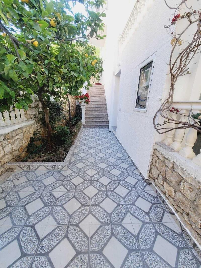 Makla Apartaments image