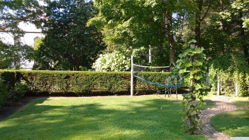 The Gables Of Rhinebeck Inn image