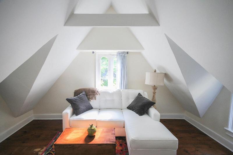 The Gables Of Rhinebeck Inn image