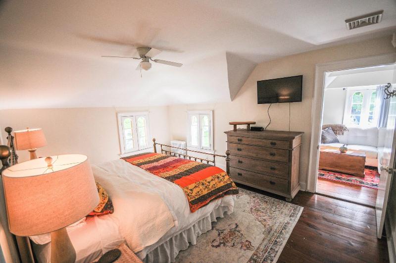 The Gables Of Rhinebeck Inn image