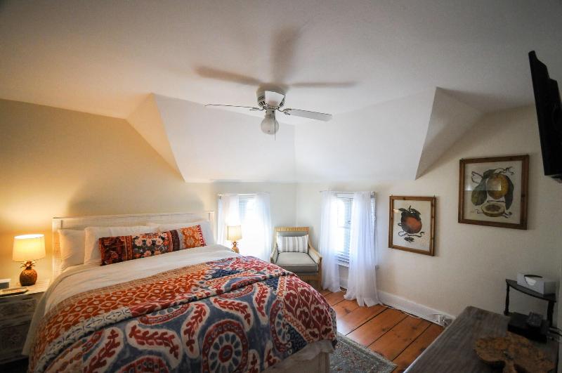 The Gables Of Rhinebeck Inn image
