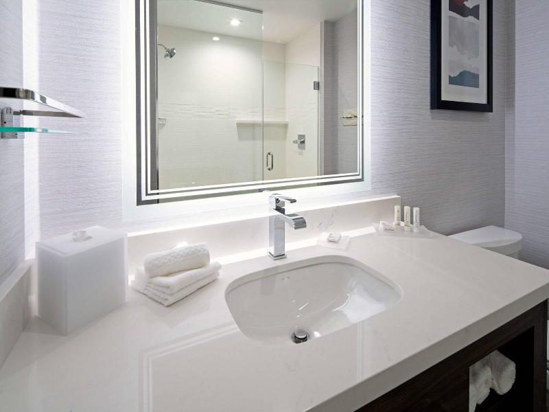 Springhill Suites By Marriott Valencia image