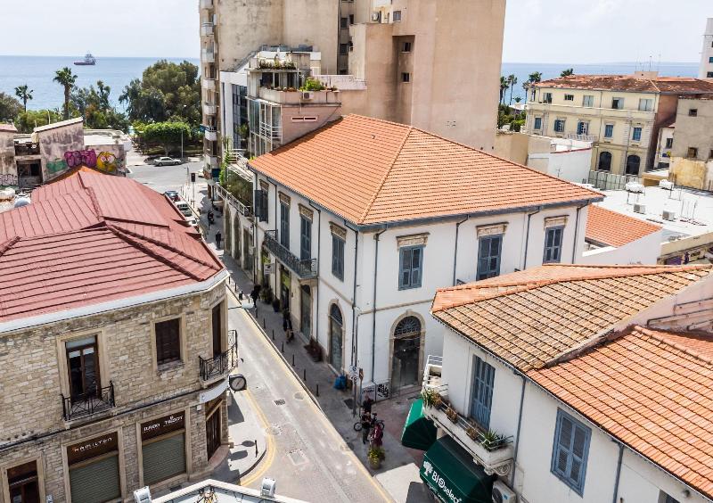La Maltese Mansion image