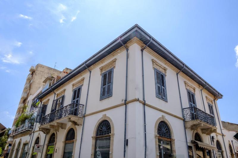 La Maltese Mansion image